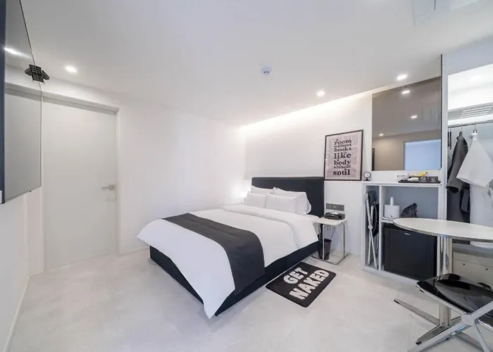 Aiden Hotel *